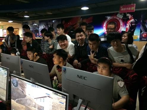 窗再添火花 窗再添火花